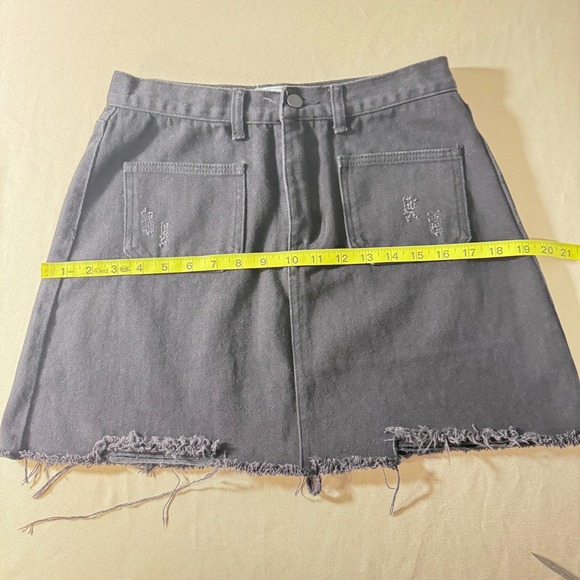 Anthropologie SAGE THE LABEL Distressed Denim Mini Skirt Black Raw Hem Size M - Picture 12 of 12